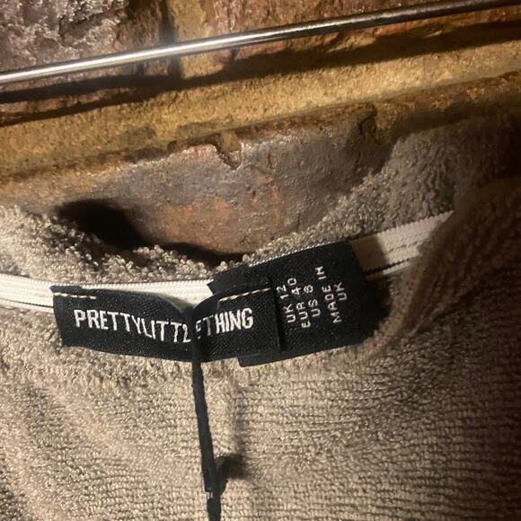 NWT Pretty Little Thing Taupe Soft Towelling Terry Cloth Mini Skirt Women's 8 - Picture 7 of 9